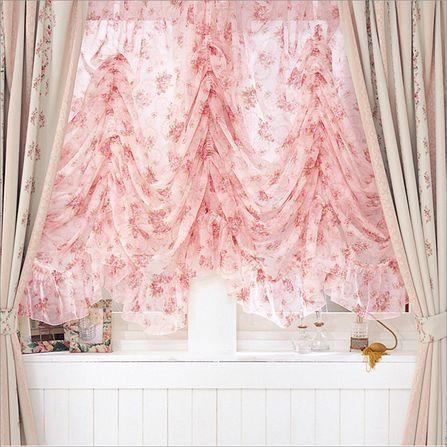 美麗窗簾也有掩飾房間缺點(diǎn)的功效