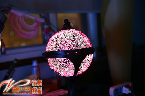 別樣裝飾燈給黑夜附上色