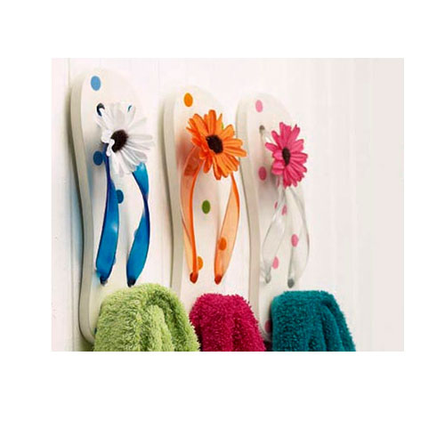 驚嘆!把毛巾掛在拖鞋上