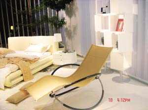 煙花三月看家具展上風(fēng)情大片