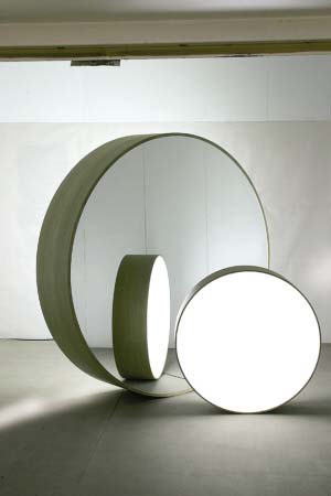 ���ߡ�ǰ�l(w��i)�ɡ��b�c(di��n)��(g��)�ԼҾ�