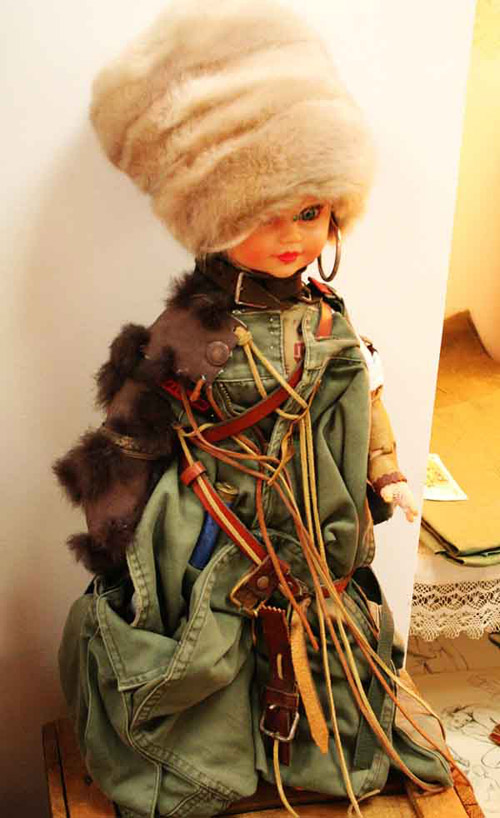 古怪個性的法國恐怖玩偶