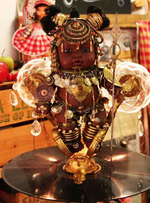 古怪個(gè)性的法國恐怖玩偶