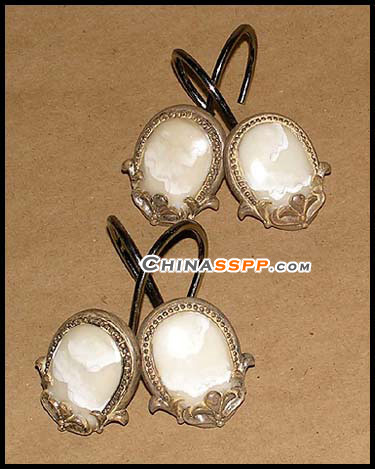 �ͽ��������ϵĕr�У�����