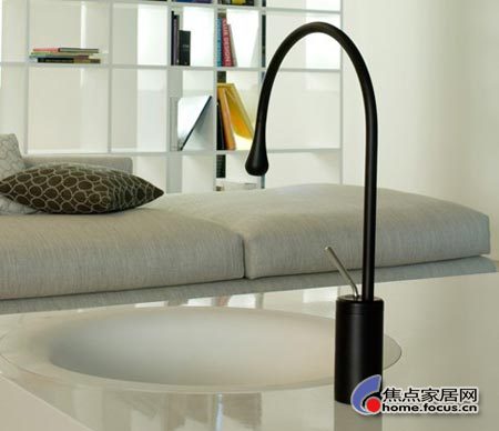 水滴型浴室水龍頭顛覆傳統(tǒng)