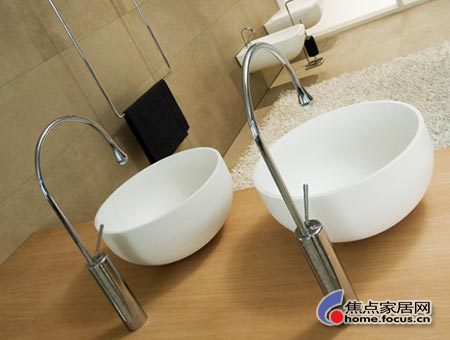 水滴型浴室水龍頭顛覆傳統