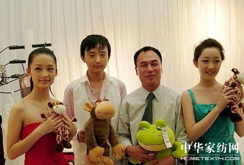 新紅樓夢寶黛釵亮相上海家紡展