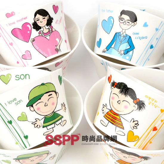 卡通餐具為生活充色彩