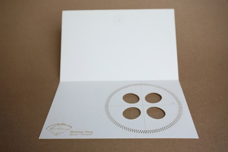 7 愛她就送她一個心意“紙戒指”