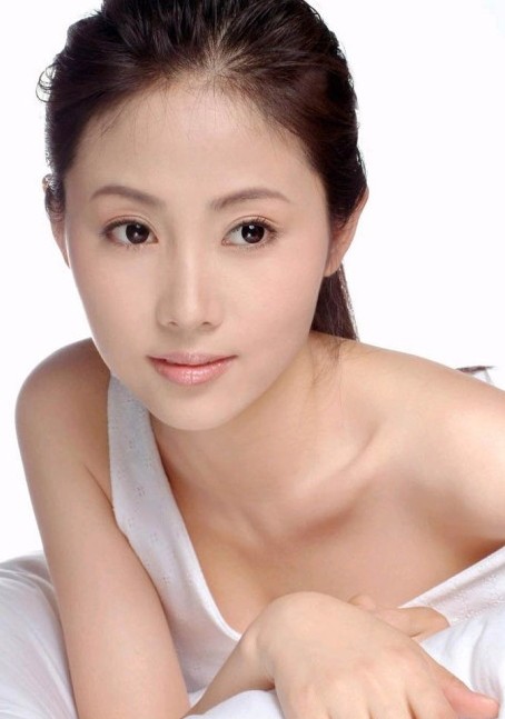 李芯逸加入柏年家紡綠色環(huán)保宣傳