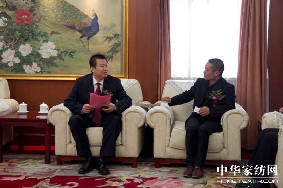 �Ї���(j��ng)��(j��)��̼�D(zhu��n)���c�ɳ��m(x��)�l(f��)չ���(hu��)