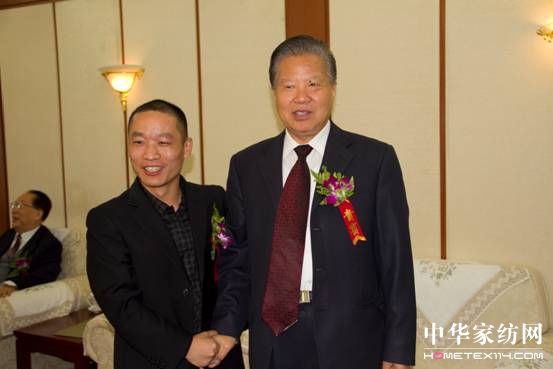 �Ї���(j��ng)��(j��)��̼�D(zhu��n)���c�ɳ��m(x��)�l(f��)չ���(hu��)