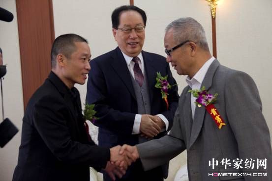 �Ї���(j��ng)��(j��)��̼�D(zhu��n)���c�ɳ��m(x��)�l(f��)չ���(hu��)