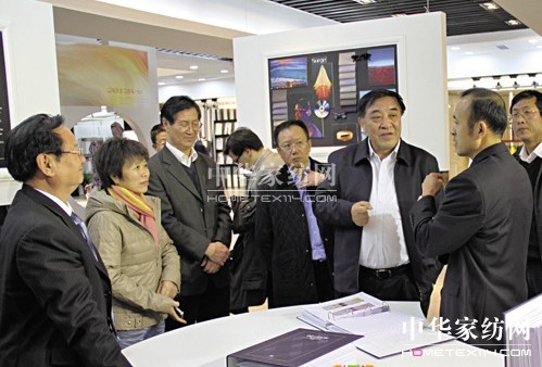 王天凱會(huì)長(zhǎng)一行考察山東紡織企業(yè)
