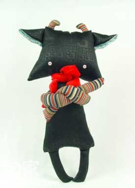 創意奇趣公仔萌萌抱枕要hold住哦