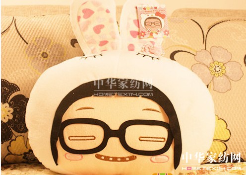 可愛菜菜靠墊讓你愛不釋手