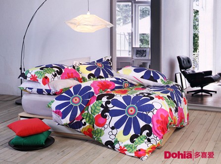 ��ϲ����Ʒ���У���ɫ֮;���L�д���