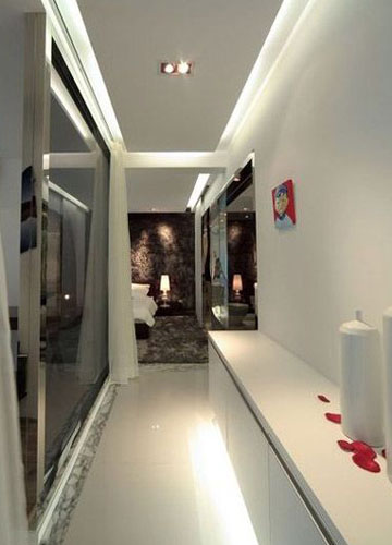 冷色調+淡彩成就通透舒適家園