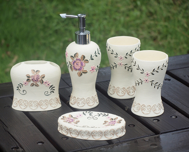 �Ҿ���Ʒ15�����֬�lԡ�׼�