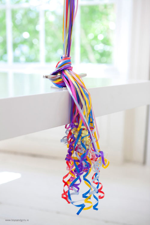 完美平衡用氣球提拉桌板的辦公桌