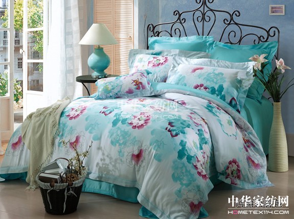 8��14�գ��Ӊ��R���㾎���ľGɫ��Y