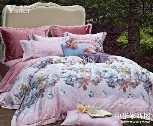 紫羅蘭撞色家紡 帶來居室炫彩無限