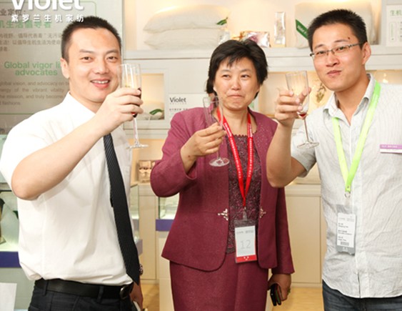 家紡展上紫羅蘭生機家紡業(yè)績喜人