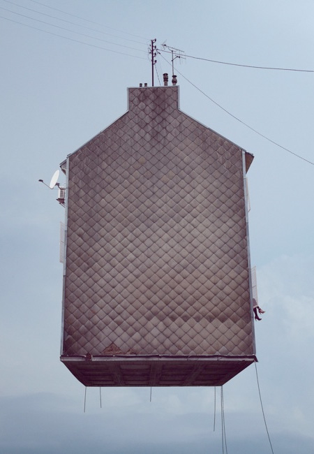 另眼看家居會飛的超現(xiàn)實主義房子