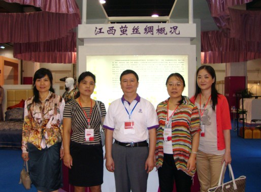 綠冬絲科在2012中國國際絲博會上亮點(diǎn)頻現(xiàn)