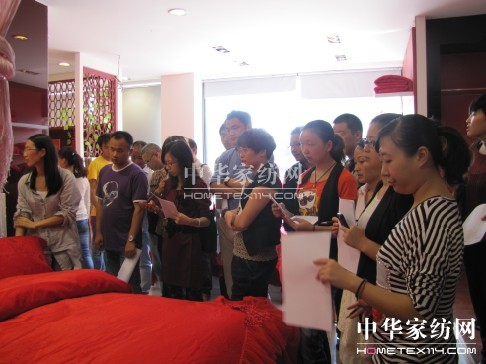 �Ϸ�����e��2013�괺����Ʒ�u����