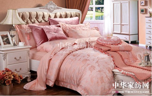 優(yōu)雅十月寶縵與共