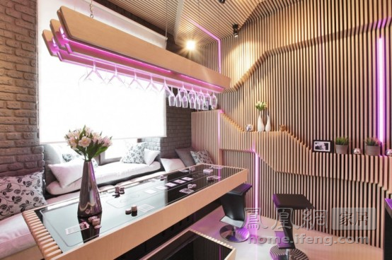 復古而科幻可變換燈光的未來廚房