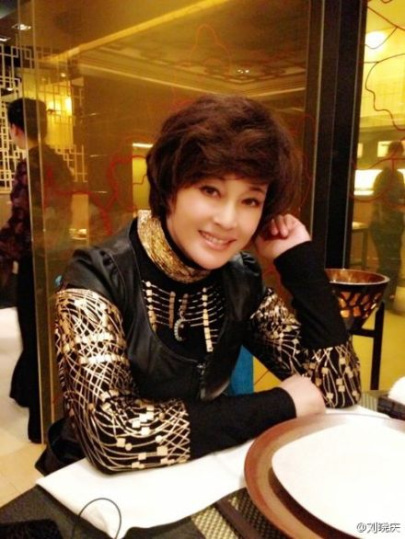 劉曉慶曬近照 粉絲:再瘦成電線桿