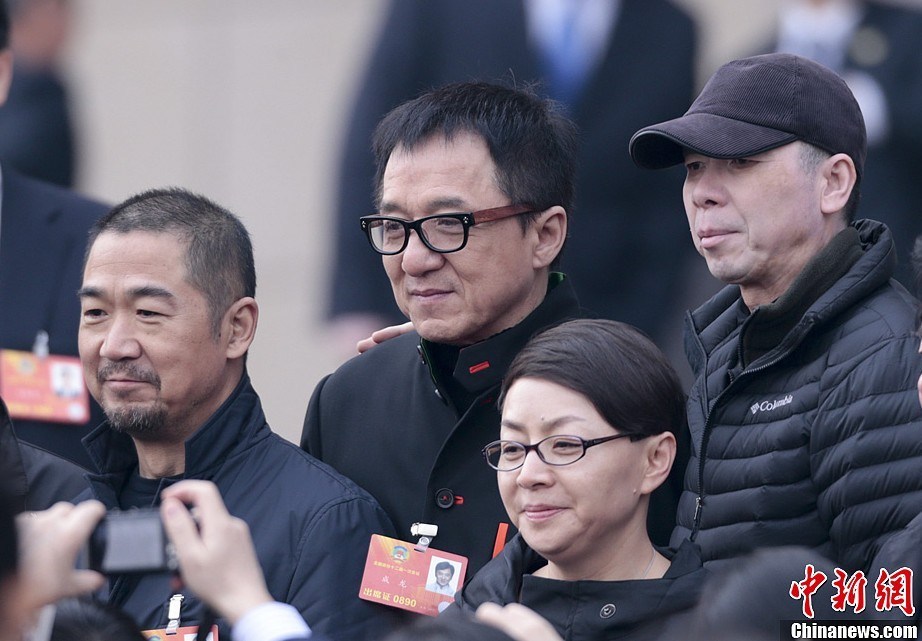 成龍馮小剛張國立宋丹丹合影留念