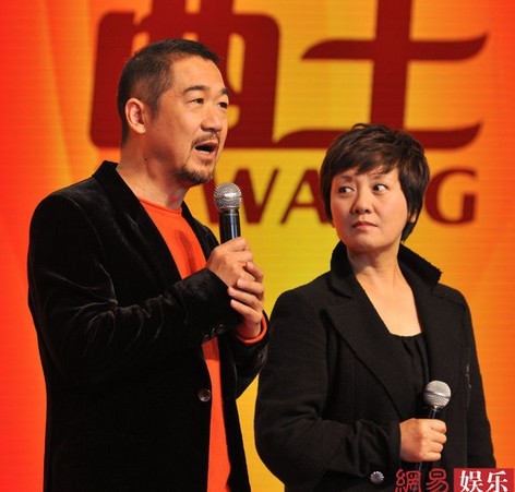 張國立鄧婕出席代言活動(dòng)