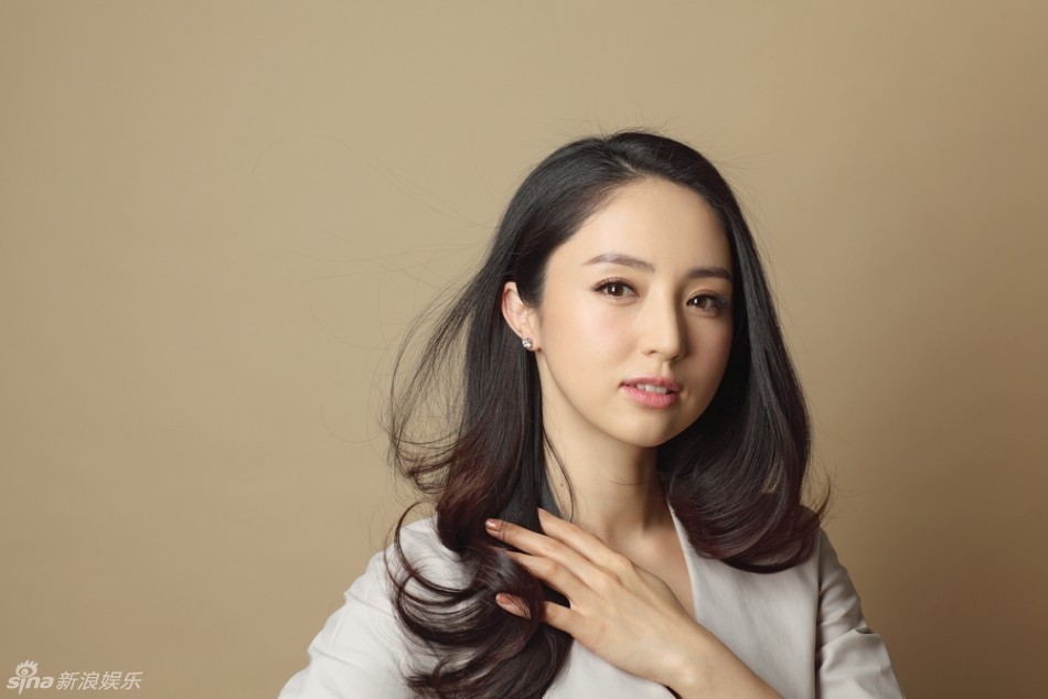 董璇雜志寫真釋放輕熟魅力