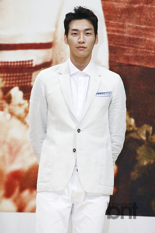 �����������ȳ�ϯ�����������ܡ��l(f��)����(hu��)