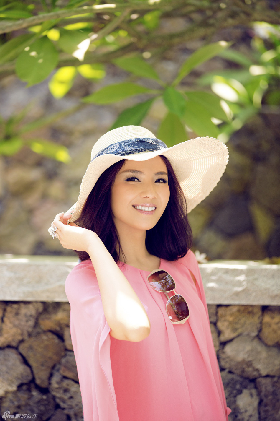 劉濤夏日清新寫真笑容甜美俏麗動人