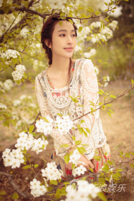 張儷寫真復古美如油畫詮釋溫婉靜謐