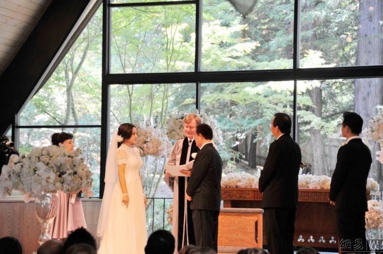 劉曉慶美國婚禮現(xiàn)場照曝光