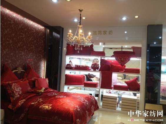 藍鴿湖州地區第18家專賣店盛大開業