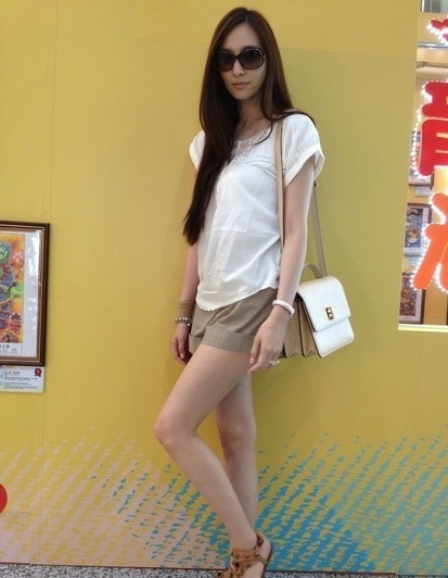 吳佩慈時髦穿衣型錄