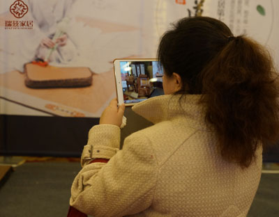 ��Ɲʢ��2014�괺����Ʒӆ؛���A�M��Ļ