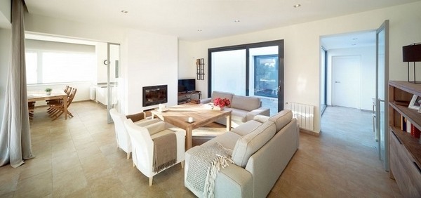 ��@�|���L���������סլ��3��