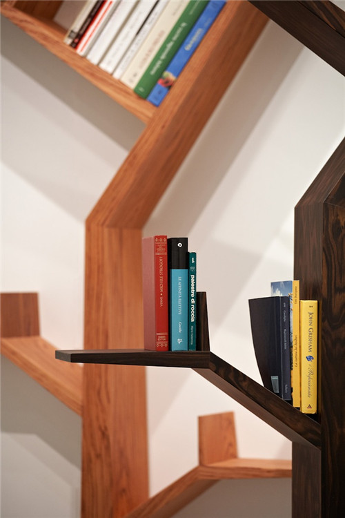 ����Ҿӣ�������֦����