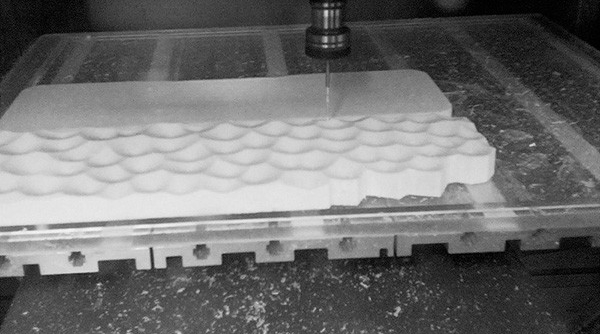 體現(xiàn)白天和夜晚差異化的床頭柜