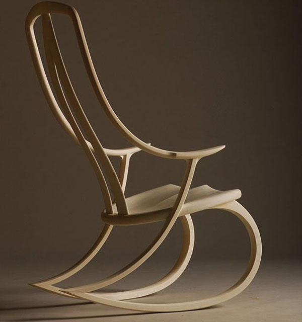 優雅精美的櫻桃木搖椅