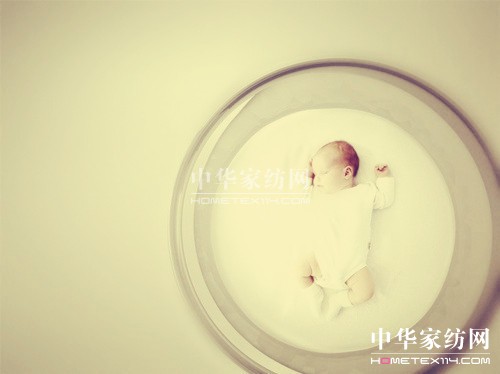 泡泡嬰兒床:讓寶寶在云朵里安睡