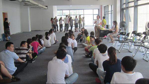 �{�z��Ҽ���̽�������һ����Ӗ��ģʽ