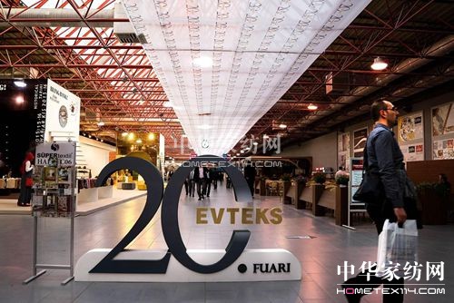 ��20����������˹̹�������H�Ҽ�չ�e�k